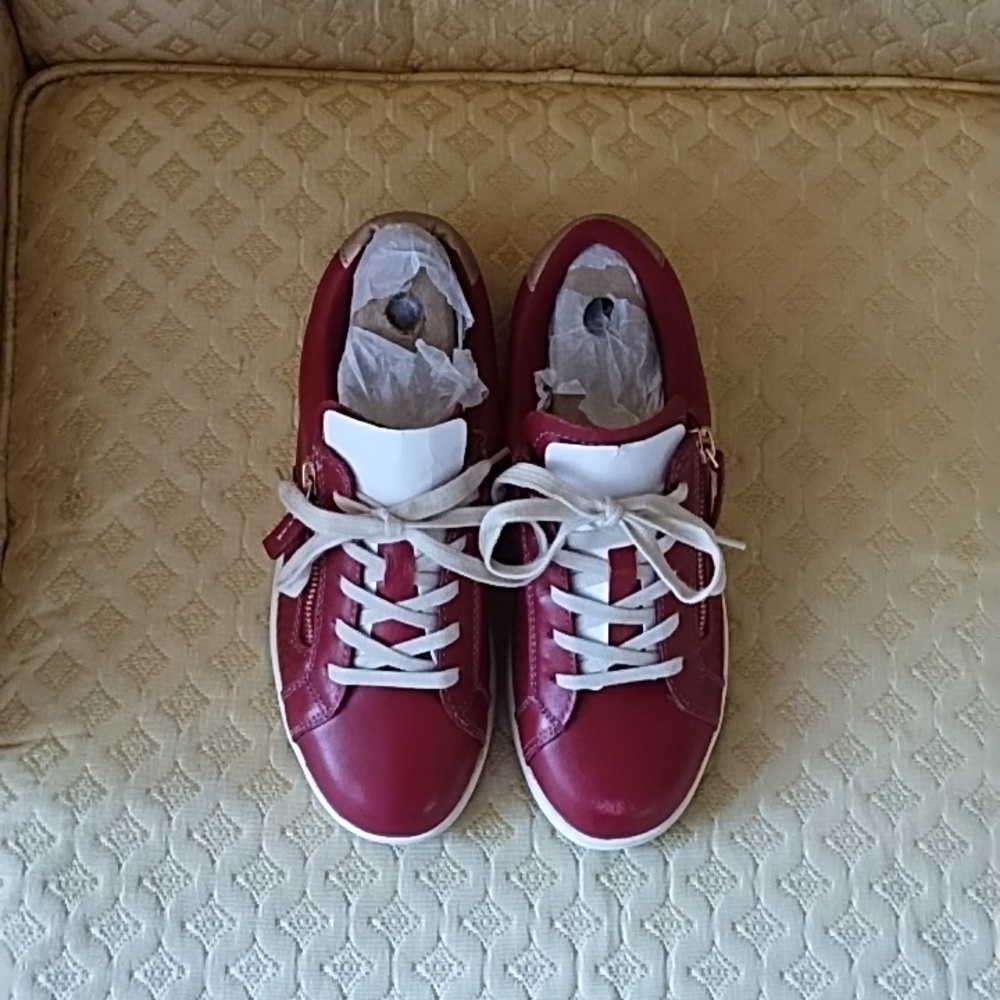 EarthNetta Round Toe Casual Lace up Sneakers size 6.5 W - Picture 2 of 7
